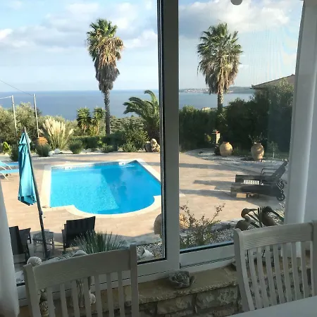 Ferienhaus Messinia * Vunária